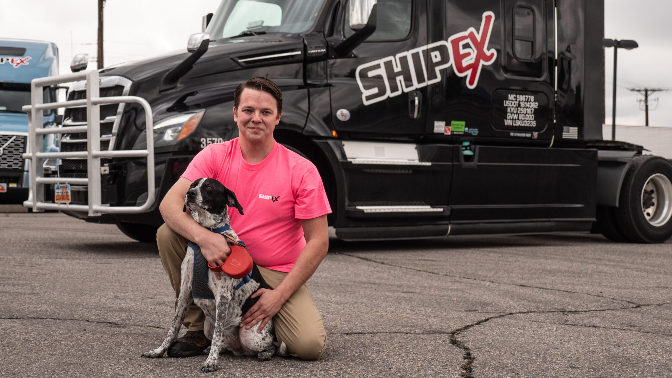 The Best Pets for Truckers – Enjoying Life on the Road with Your Furry Companion